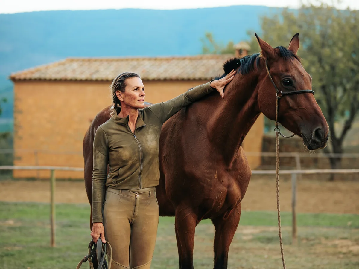 Cours d'équitation à Saint-Laurent-la-Conche, Loire